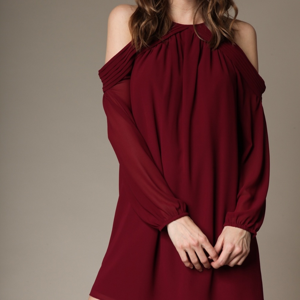COLD SHOULDER LONG SLEEVE DRESS [SD110278]